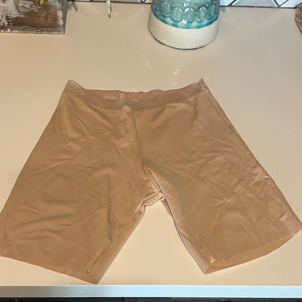 Vassarette shapewear